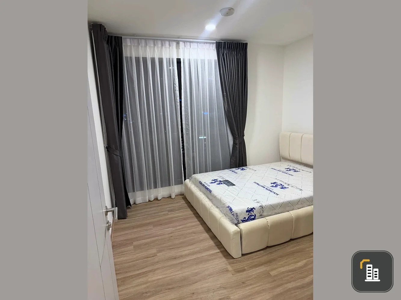 For Rent: THE STAGE MINDSCAPE Ratchada-Huai Khwang. Beautiful layout with well-proportioned, functional spaces. Fully furnished and ready to move in.