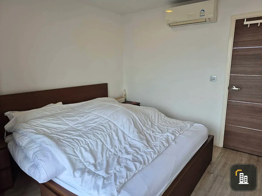 Selling Atmoz Ladprao 71, a beautiful unit with spacious living area in a great location with no obstructing views. Book now!