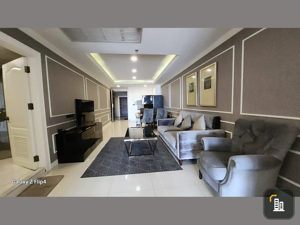 State Tower Silom Elevated Living with River & ICONSIAM Views | 68.23 sq.m. on the 28th Floor