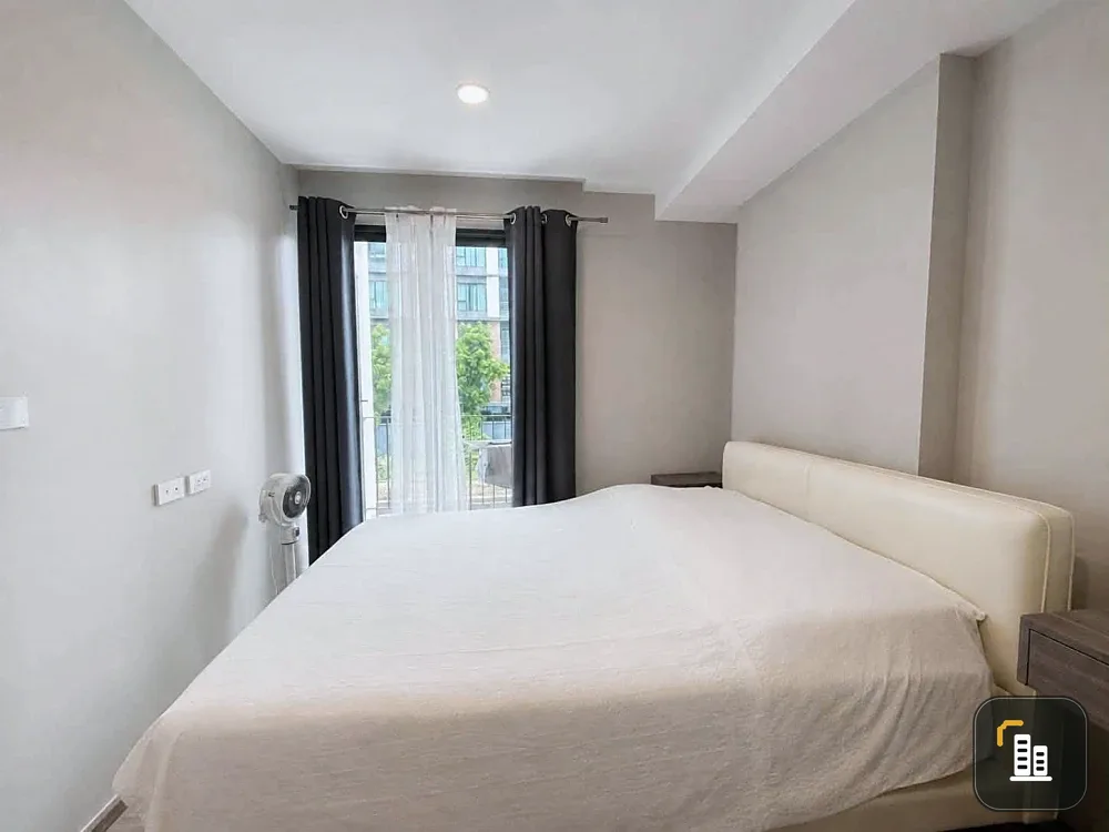 Selling VIVERE by Very Condo Sukhumvit 72 - Bearing, 2nd floor unit, fully furnished, great location. Move-in ready!