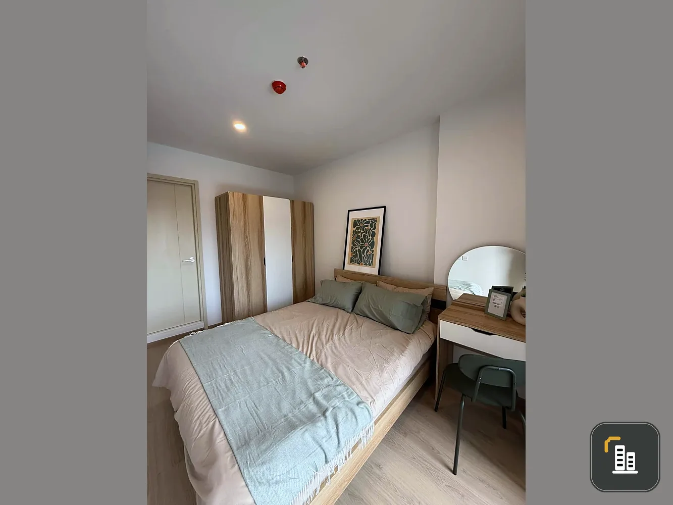 Condo for rent at Life Rama 4-Asoke. Move-in ready with full amenities. Book now—don't miss out!