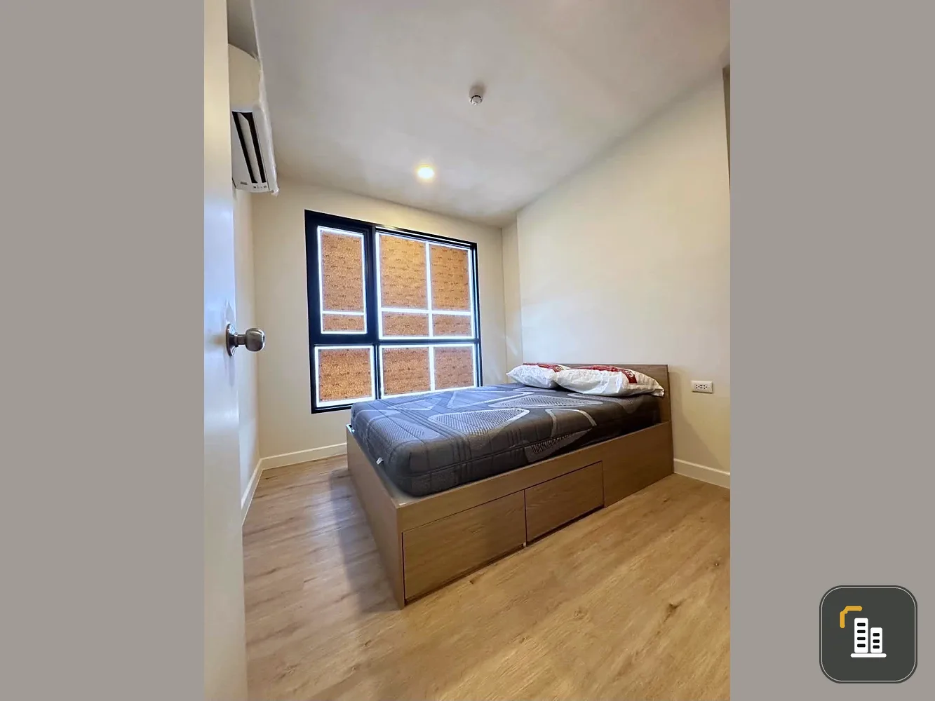 Selling XIM Suksawat - Rama 3, 28th floor unit, fully furnished. What are you waiting for?