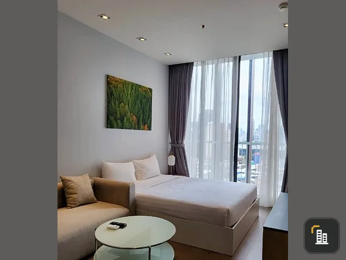 For Rent: Park 24 Origin Phrom Phong. Fully furnished, inviting unit—book now if interested.