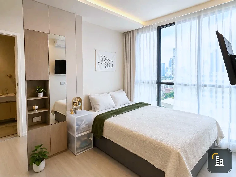 For Sale: Vtara Sukhumvit 36. Stunning unit, fully decorated and ready to move in. Features a warm Japandi style that looks far more premium than its