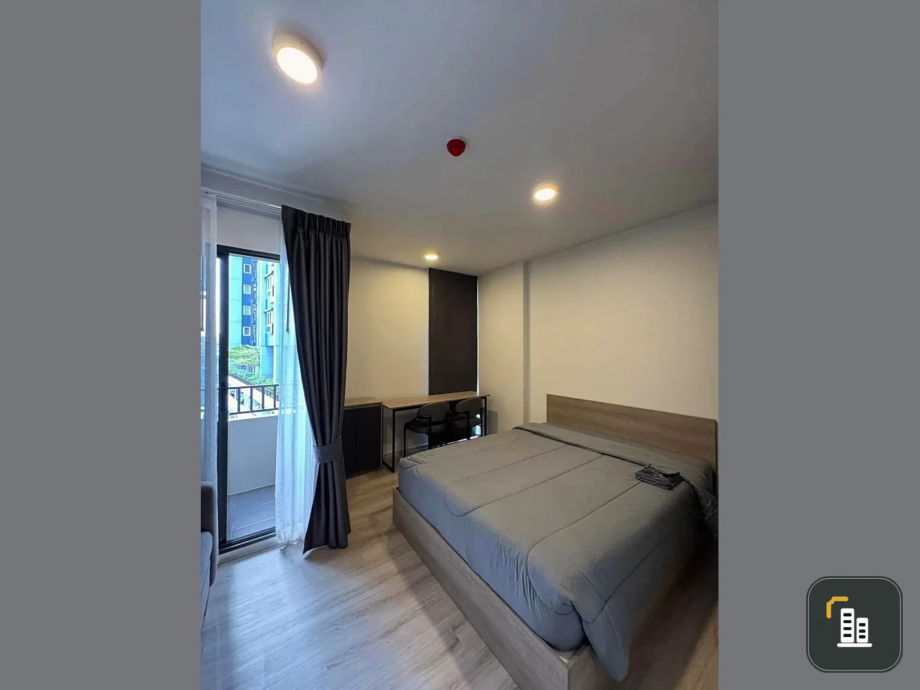 Condo for rent QUINTARA MHy'GEN RATCHADA - HUAI KHWANG, 3rd floor, building view, quiet, studio room with glass partition, book now.