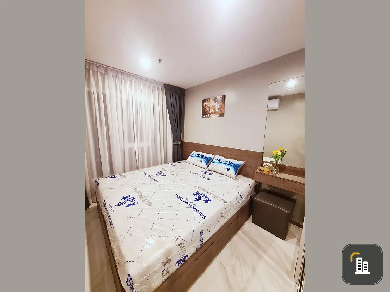 Urgent condo for rent at Regent Home Bangna. Airy unit with an open view and pleasant atmosphere. Fully equipped with amenities—just bring your bags a