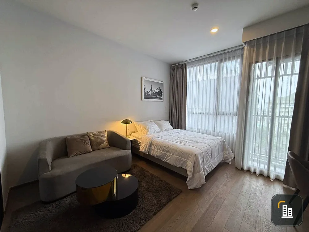 For Rent: Origin Phayathai, a luxury-class condominium featuring a 100% unobstructed view—no building interference. All specifications and electrical