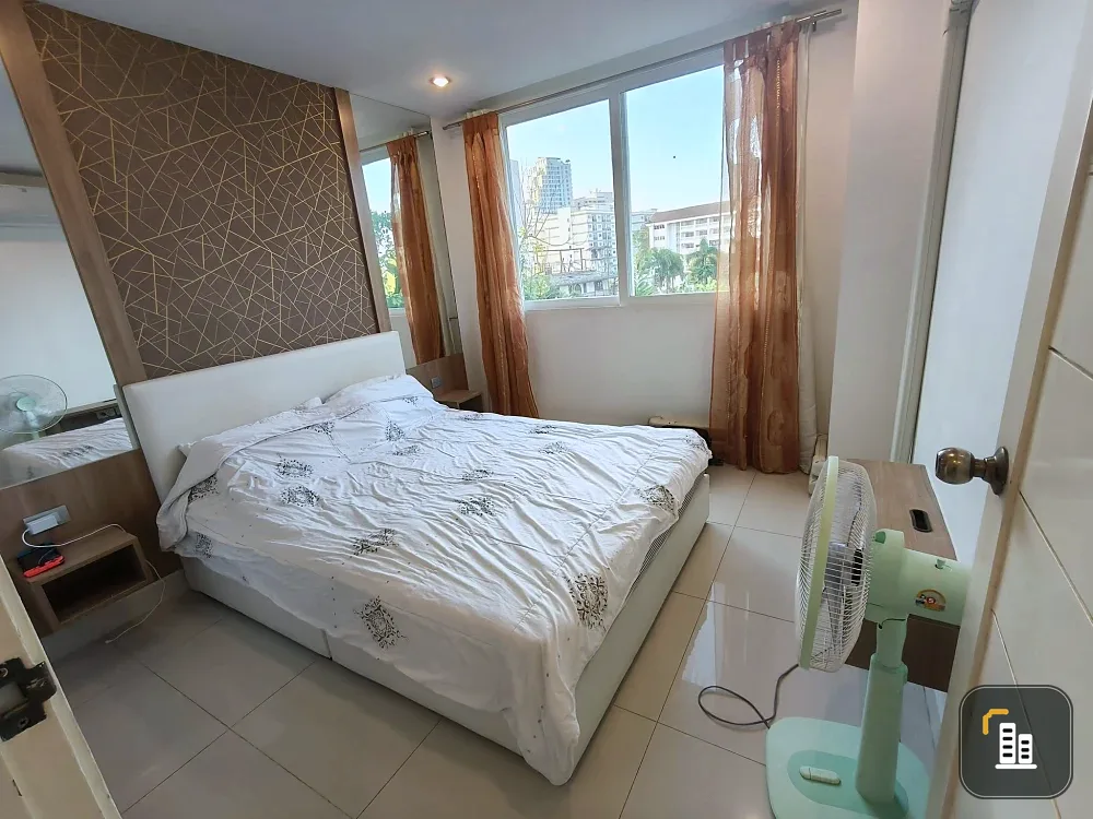 For Rent: Amazon Residence, Pattaya (Jomtien). Spacious and comfortable unit, fully equipped—just bring your suitcase and move right in.