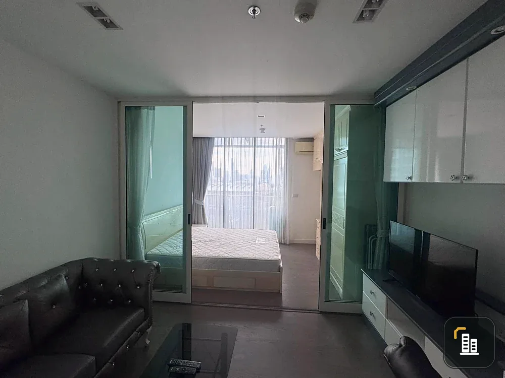 For rent: A Space ID Asoke–Ratchada, 1 bedroom, 1 bathroom, spacious living area, fully furnished. Book now!