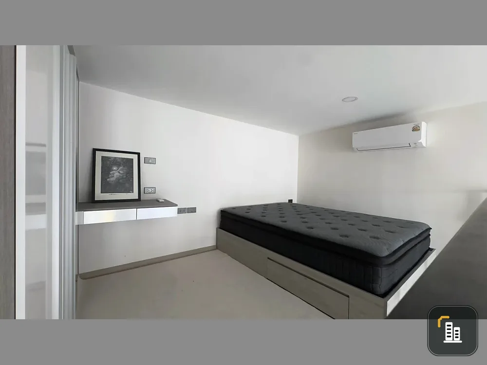 Rent an Origin Plug & Play Sirindhorn Station unit on the 12th floor. Fully furnished with complete amenities. Book now!