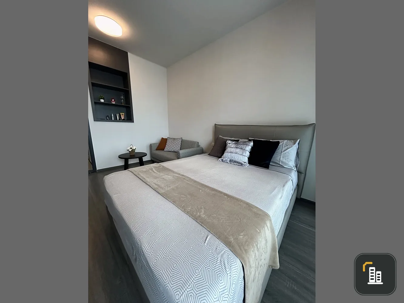 FOR RENT: IDEO Sukhumvit Rama 4. A lovely unit on the 27th floor offering high-rise views and fully equipped facilities. Book now!