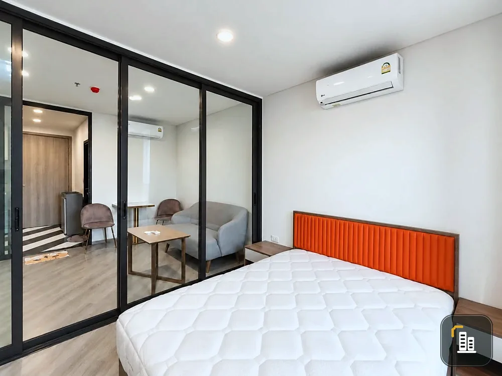 Urgent sale: THE BASE Saphanmai condo. Features a well-partitioned layout with clearly defined zones—convenience and everything you need in one place.