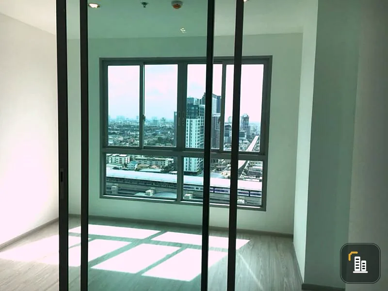 Quick sale!! ideo mobi bangsue grand interchange, corner room, great view, whoever owns it is very worthwhile.