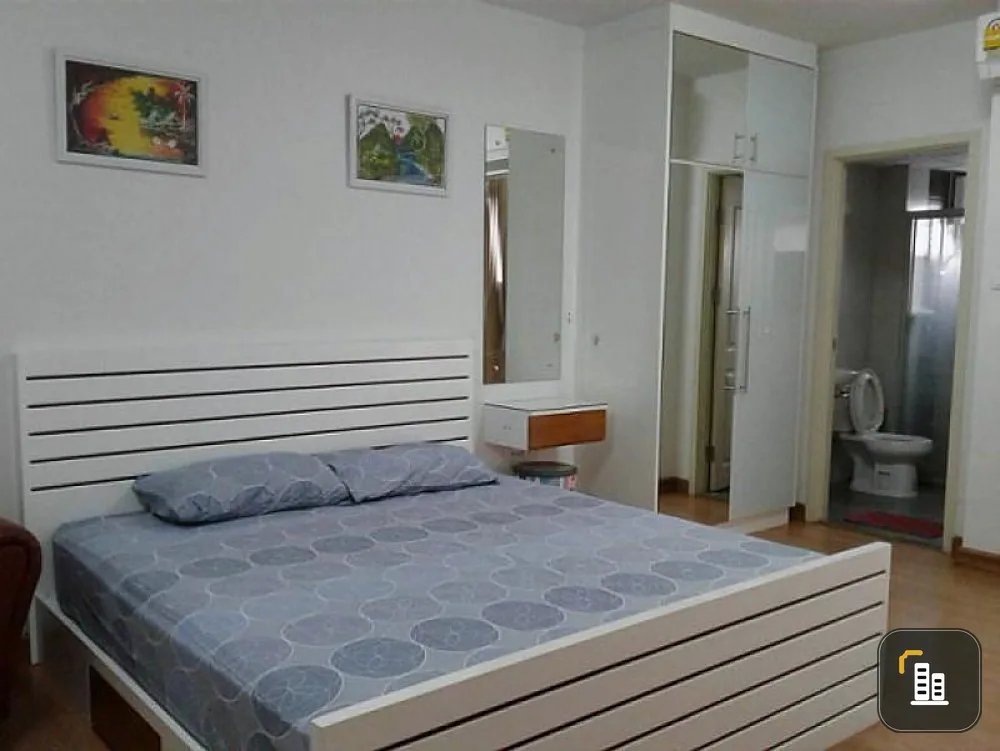 Condo for sale Supalai Vista, Tiwanon Intersection, south, quiet village view Fully furnished and electrical appliances. Book now.