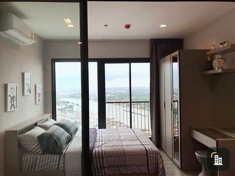 Wow, Condo for sale, The Politan Rive, 1 bedroom, 38th floor, beautiful decoration, great river view. Affordable price. Book now.