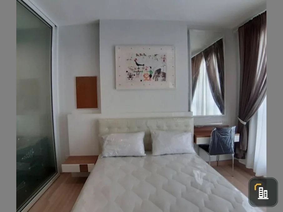 Selling The Hotel Serviced condo, decorated in white tones, looks clean, beautiful, livable, east side, fully furnished