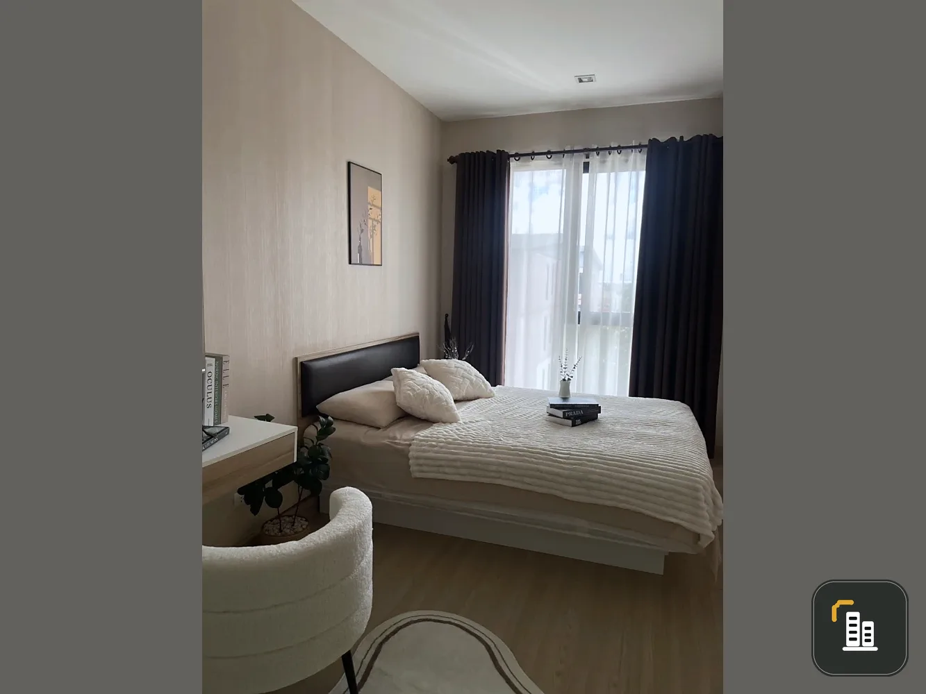 Urgent. Corner room, garden view. Not blocking the view. Simple but very luxurious room decoration. Sell / rent the privacy rewadee.