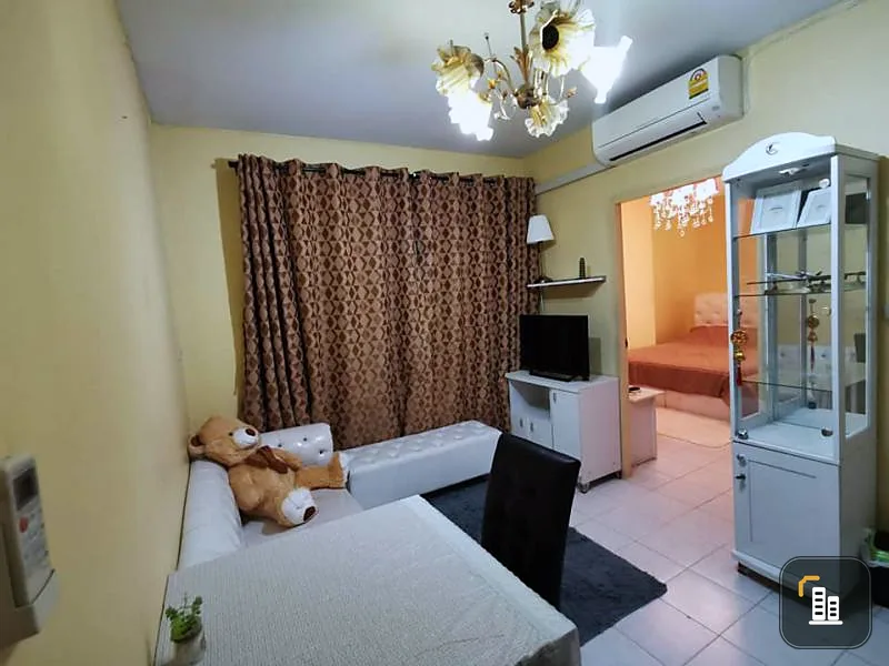 Selling The Kith Tiwanon, elegantly decorated room, nice, 2 bedrooms, balcony facing west, fully furnished.