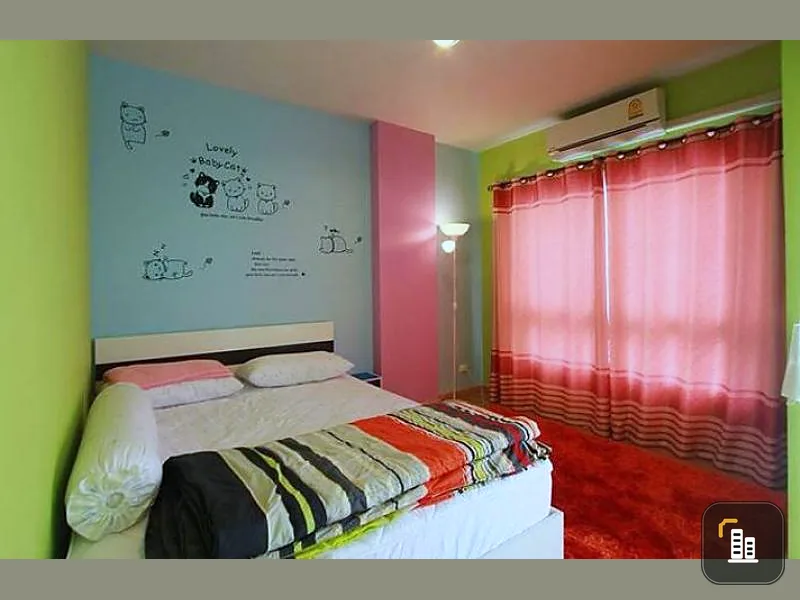 For rent, The Kith Tiwanon, beautiful built-in room with wallpaper all over the room, colorful, nice corner room