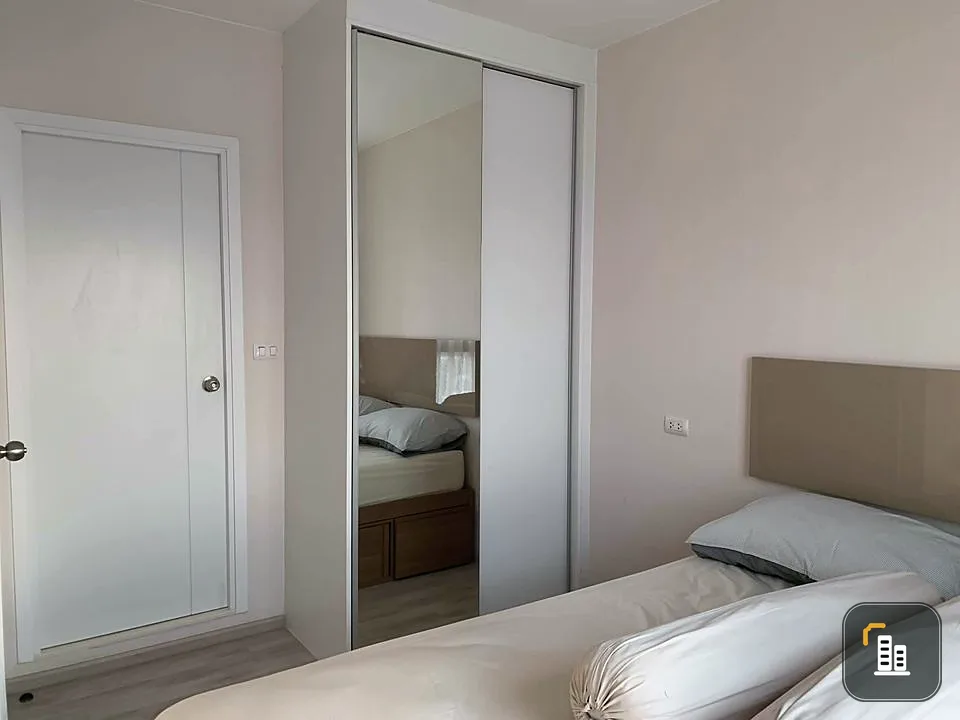 Khun Phra, very nice room, urgent sale Plum condo central station, built-in bed Get a view of the central side. Book now.
