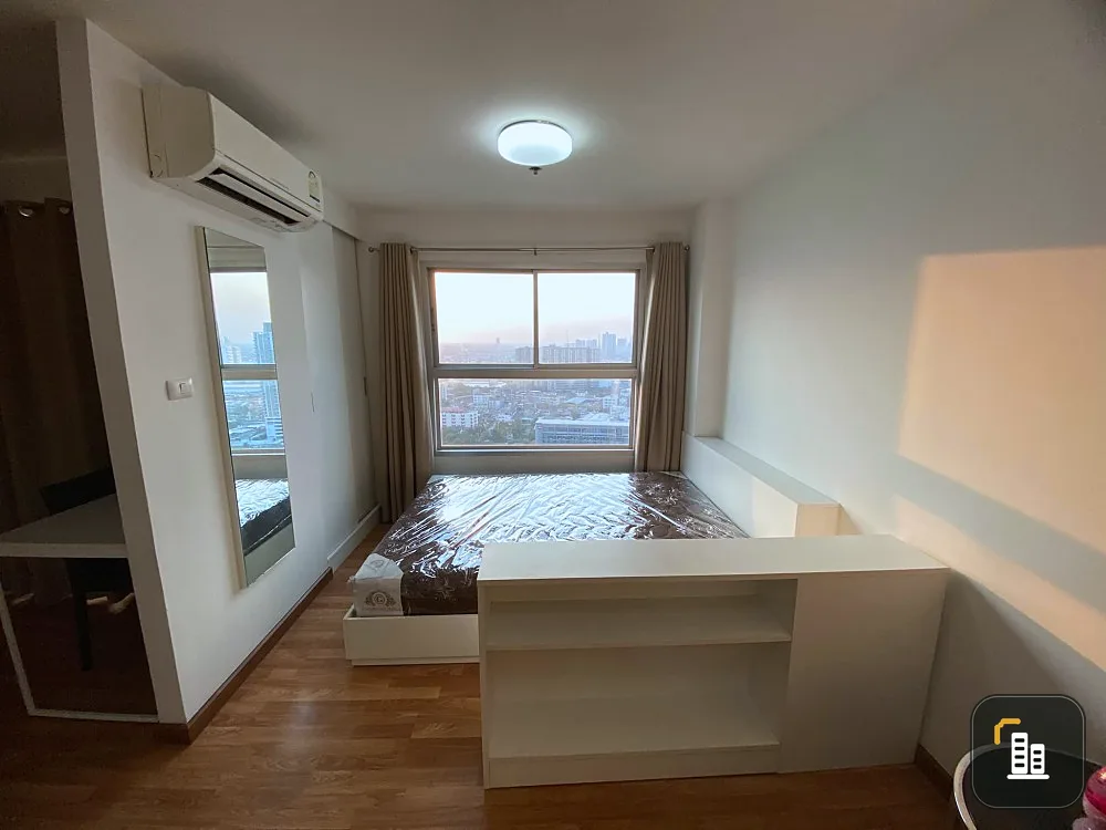 Sell/Rent The Trust Condo Ngamwongwan, high floor, city view, west side, cool breeze all day. Hurry up to reserve before you get hijacked.
