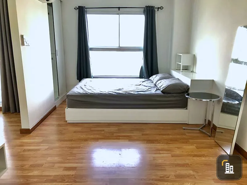 SALE The Trust Condo Ngamwongwan, studio room, 27th floor, shady atmosphere Suitable for the most urgent vacation