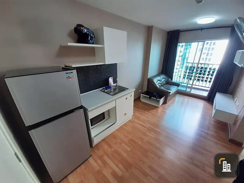 Wow, quick sale, The Trust Condo Ngamwongwan, very cool room, next to the wall, beautiful, the whole room It's nice like this. Hurry up to buy before you miss it.