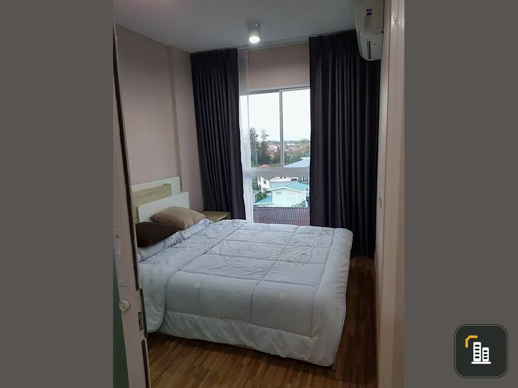 Urgent sale, The Iris Bangyai, Build-in furniture, ready to move in. North room, pool view balcony, move now.