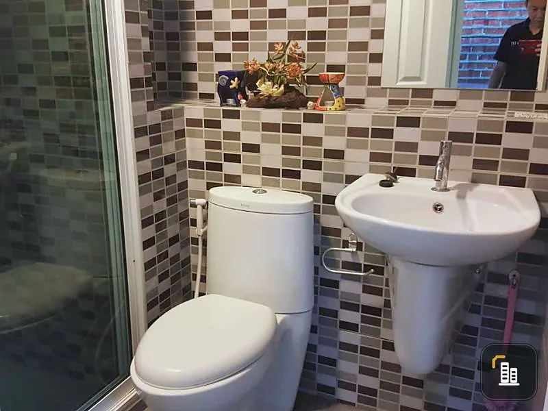 Sell D-condo rattanathibet, quiet room, behind the garden Beautiful room, newly decorated, with beautiful wallpaper, hurry up
