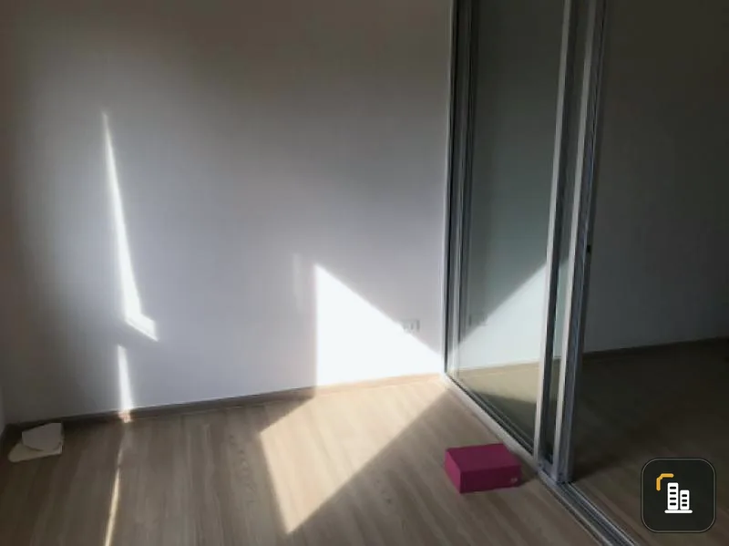 Sale Plum Condo Bang Yai is an empty room, corner room, garden view, very private. Live by yourself, can be rented out.