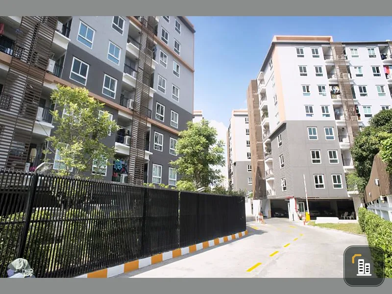 Urgent sale !! Regent Home Condo 22 Sukhumvit 85, convenient transportation, near BTS On Nut, fully furnished. And electrical appliances. Book now !!