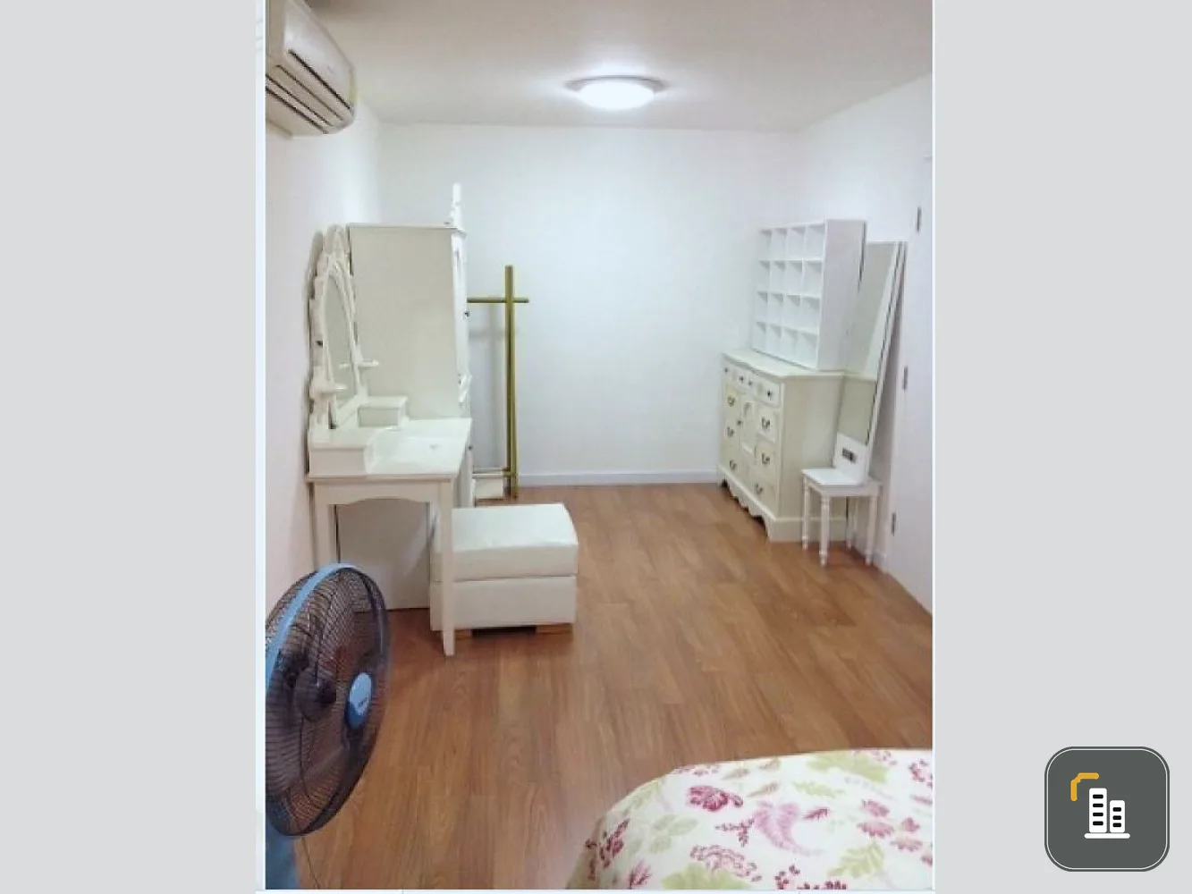 Sell / rent Condo One Sukhumvit 67 fully furnished with a washing machine too. Hurry up !!!