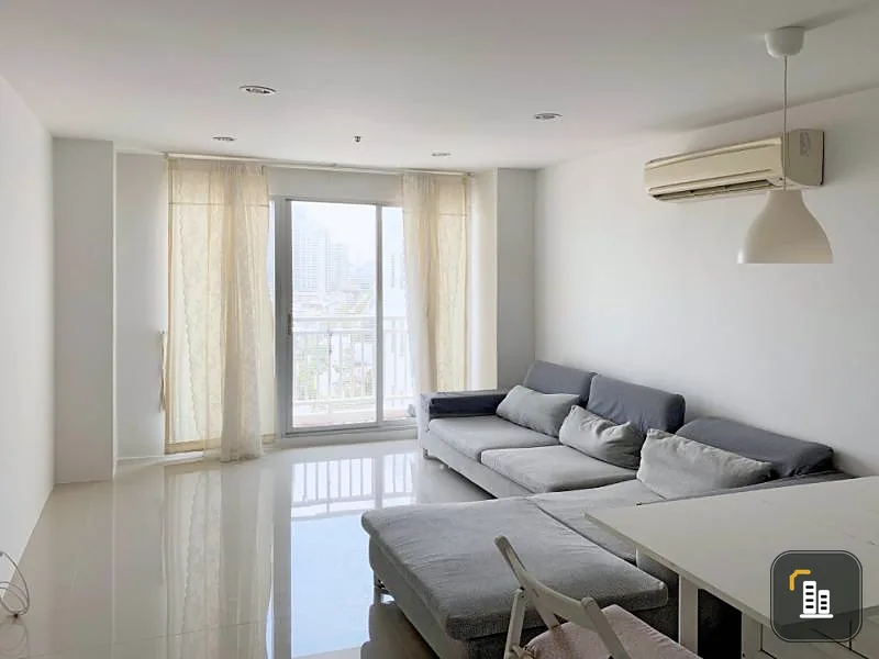 Condo for sale Sukhumvit Plus, spacious room, should not be missed.