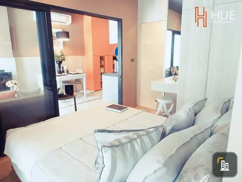 Urgent sale !! Condo Hue Sukhumvit, located on Sukhumvit Road, just 10 steps walk to BTS Punnawithi, can't miss it.
