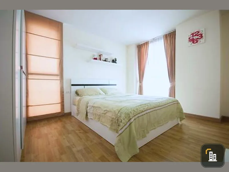Sell The Link Sukhumvit 64, private corner room, size 37.42 sq m, fully furnished, pool view, come first come first served.