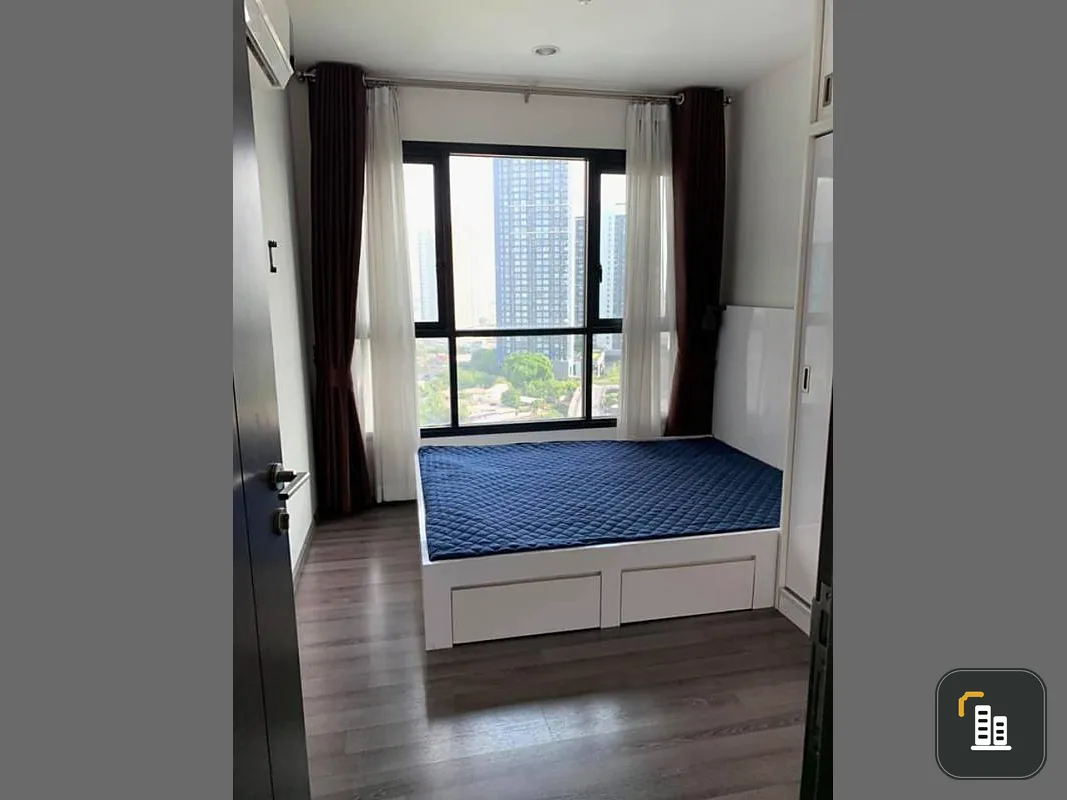 Urgent sale, The Base Park East Condo, decorated room, pool view, fully furnished, cheap