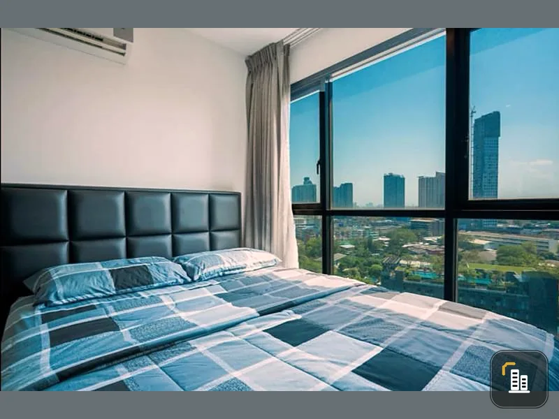 Urgent sale, The Base Park East condo, slap room, but beautiful, fully furnished, cheap, great value.