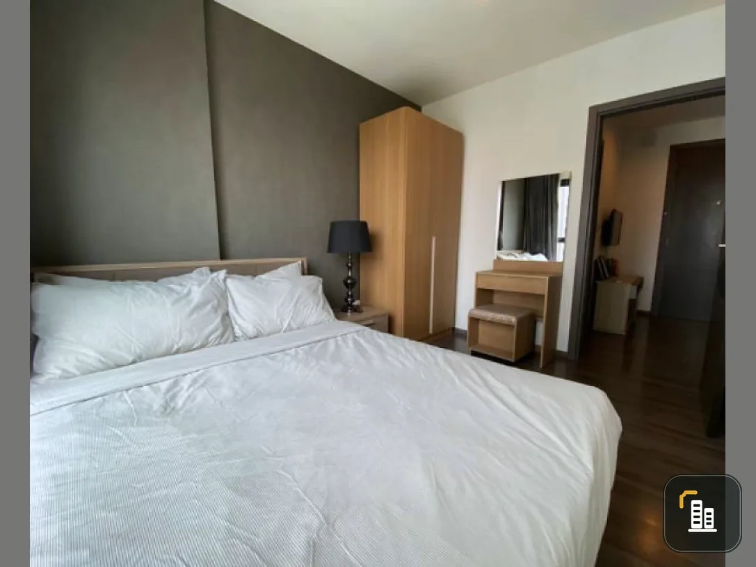 Condo for sale / rent The Base Park East, beautiful room, fully furnished, ready to move in, urgent booking