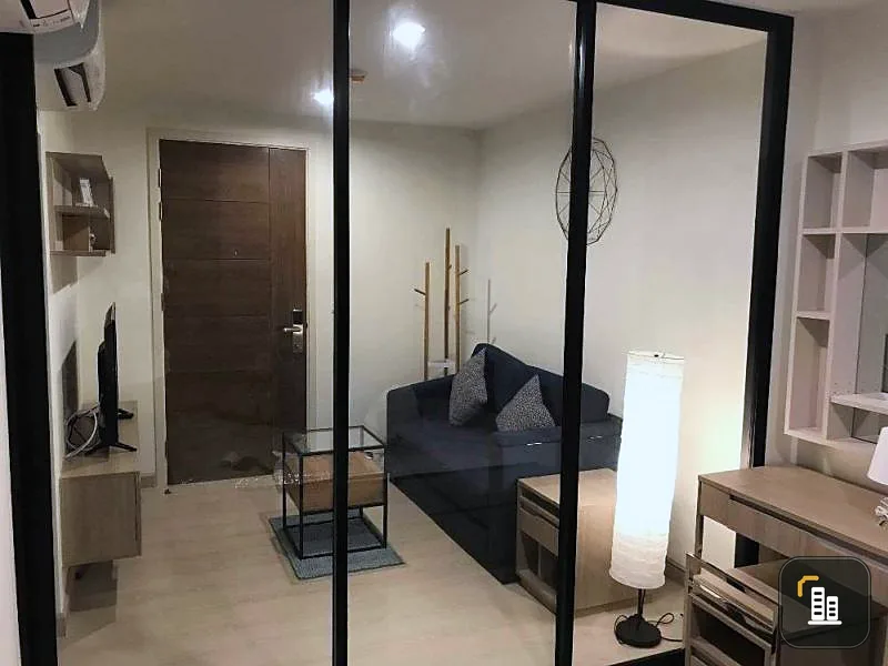 Urgent sale, The Niche Mono Sukhumvit 50 Condo, beautiful floor plan, beautiful decoration, a lot of furniture, good location, close to BTS,