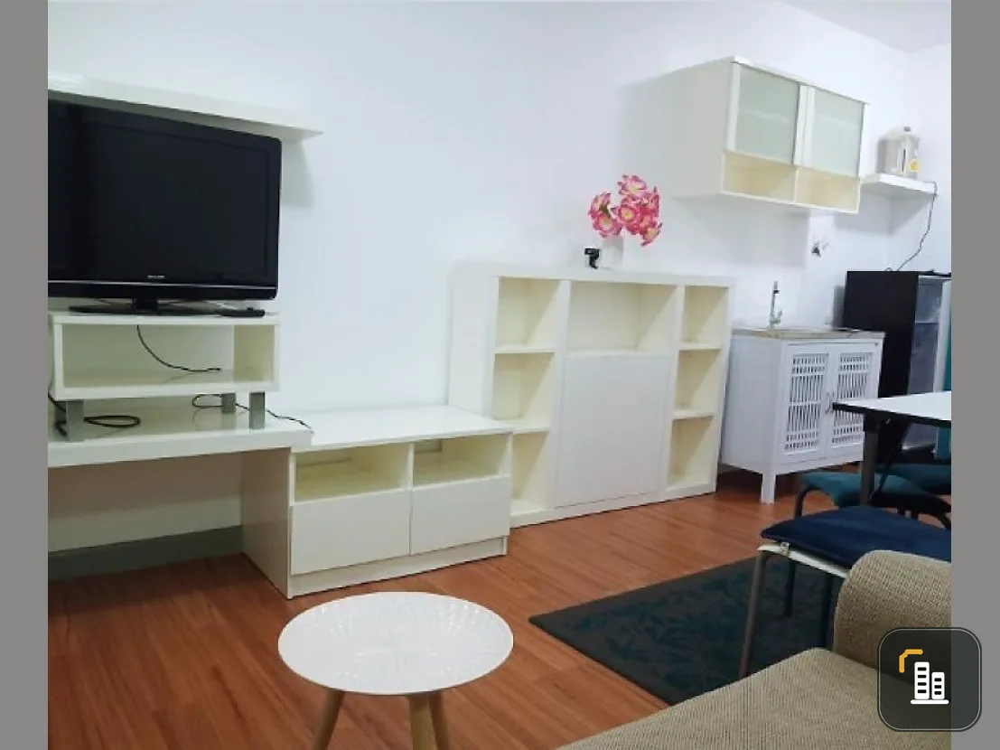 Condo for sale / rent a space Sukhumvit 77 spacious living room. With kitchen counter, beautiful room ready