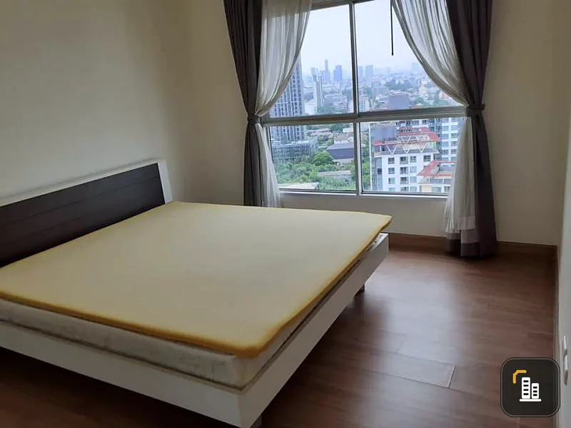 For rent, S&S Condo, Sukhumvit, the highest floor condominium, beautiful view, fully furnished, ready to move in.