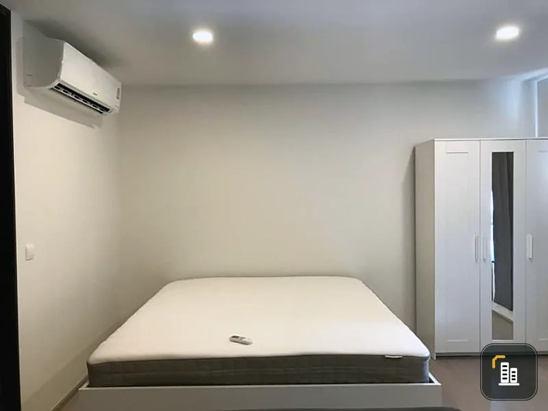 For rent urgently!! Condo Aspire Sukhumvit-On Nut, pool view, convenient transportation, near BTS On Nut station. Can't be slow, book now!!