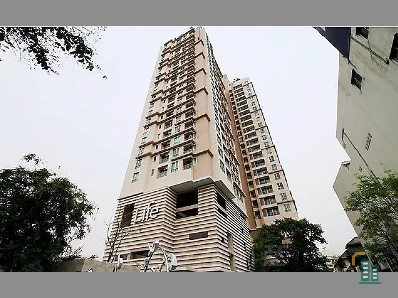 Urgent for rent !! Condo Life @ Sukhumvit 65, prime location, convenient transportation, full furniture Do not delay, hurry and reserve !!