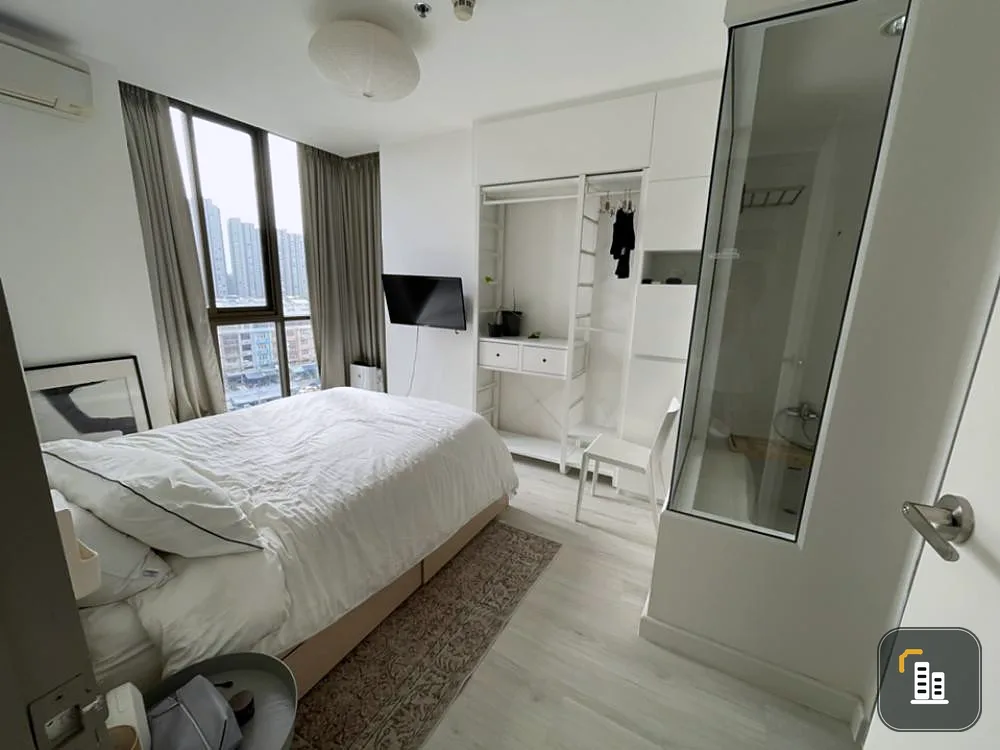 Urgent sale, Condo Ideo Mix Sukhumvit 103, corner room, high floor, beautiful view, fully furnished, cheap price