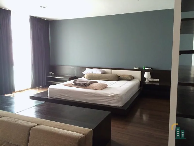 Quick sale !!! D 65 condominium, good location, convenient transportation, large studio room in the corner with wide view, book now !!!