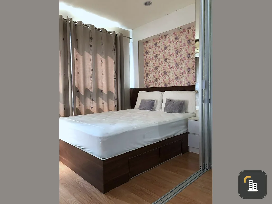 Condo for sale Lumpini Ville Ramkhamhaeng 60/2 with high floor furniture, pool view, very attractive to investment, rent to profit, worth it.