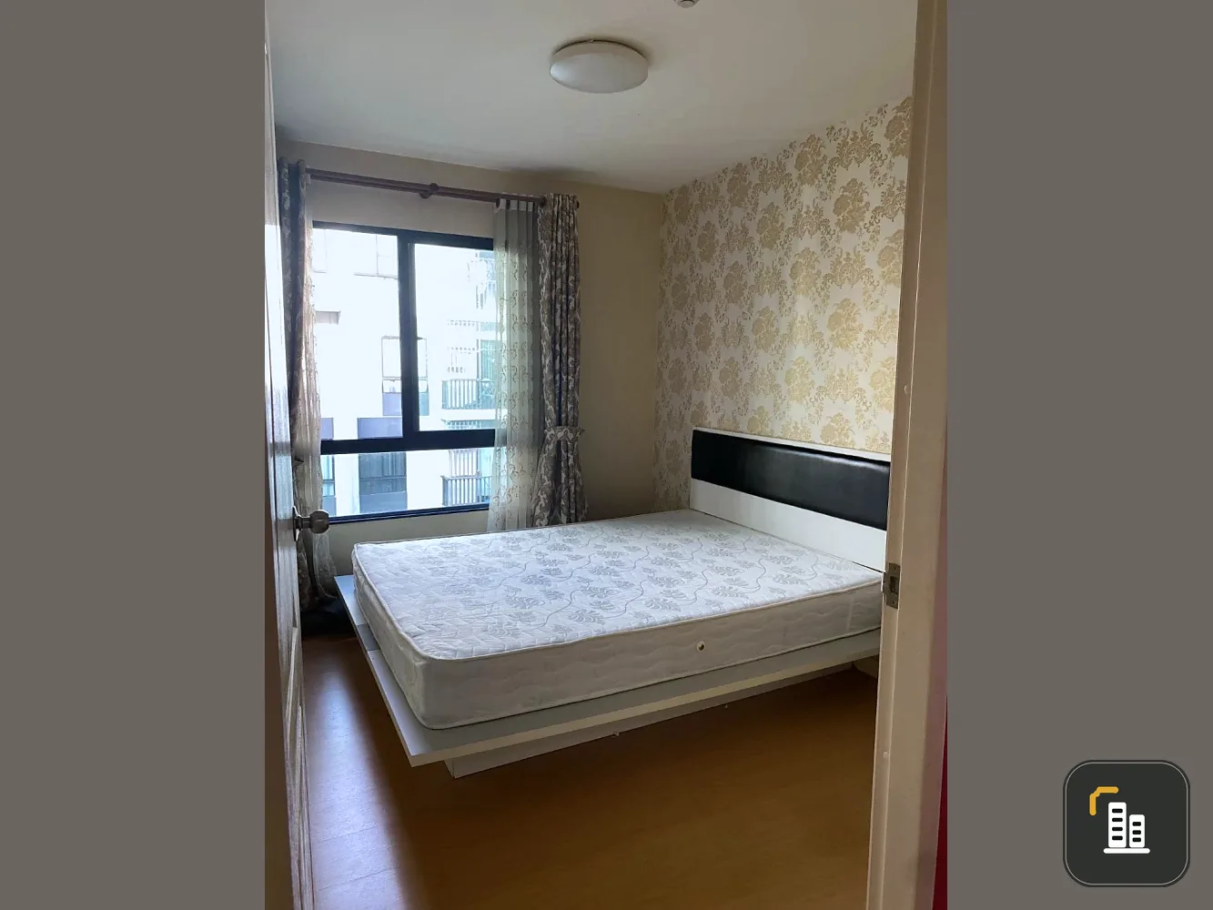 Selling icons for sanitary ware, 2 floors, high, good looking The view is open, not blocking, good direction, the room is not hot, the wind passes comfortably slowly
