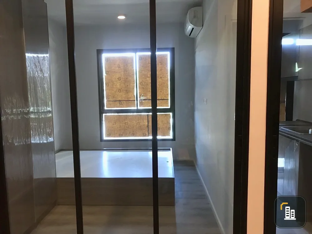 Urgent sale!! Condo Notting Hill Sukhumvit 105 fully furnished. Travel in and out easily. Hurry up to reserve!!