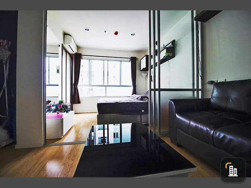 Urgent sale, Condo Lumpini Mega Bangna Beautiful view on the fish pond side The wind blows cold, falls, and sets ready for furniture.