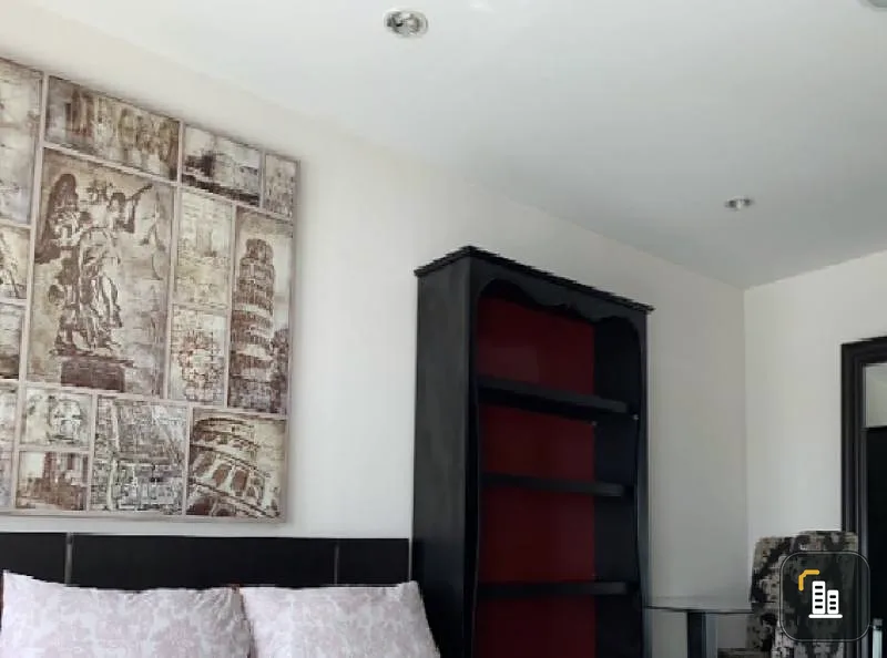 Urgent sale !! Sense Of London, great price, free furniture, 1 bed, 1 bath, convenient transportation, near BTS, can't find anywhere else!